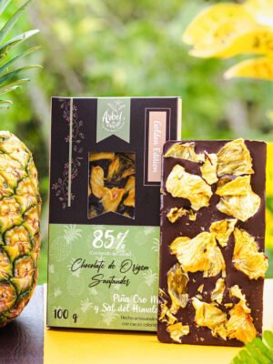 Tableta de chocolate 85% con piña oro miel y sal del Himalaya